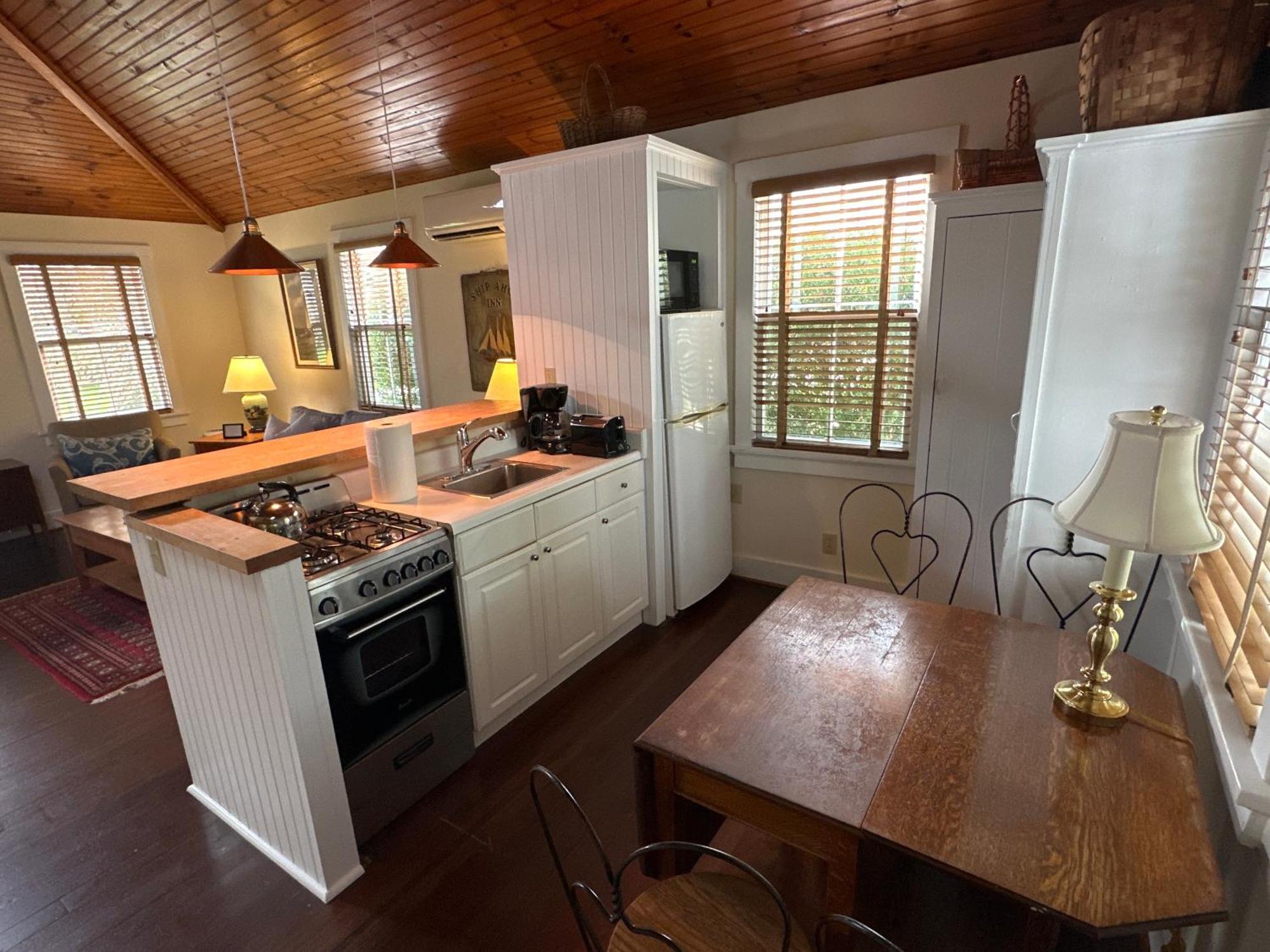 The 1708 House Bed & Breakfast Southampton Ngoại thất bức ảnh