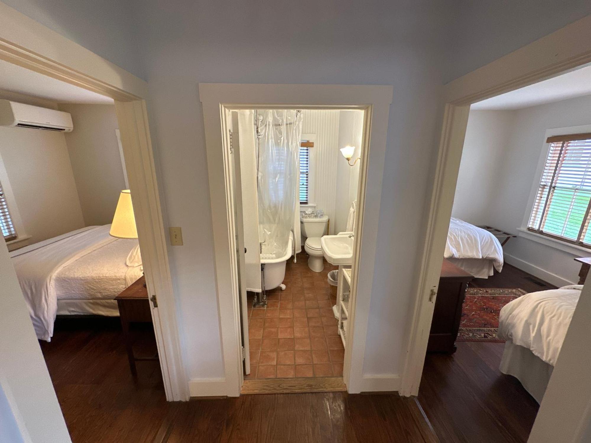 The 1708 House Bed & Breakfast Southampton Ngoại thất bức ảnh