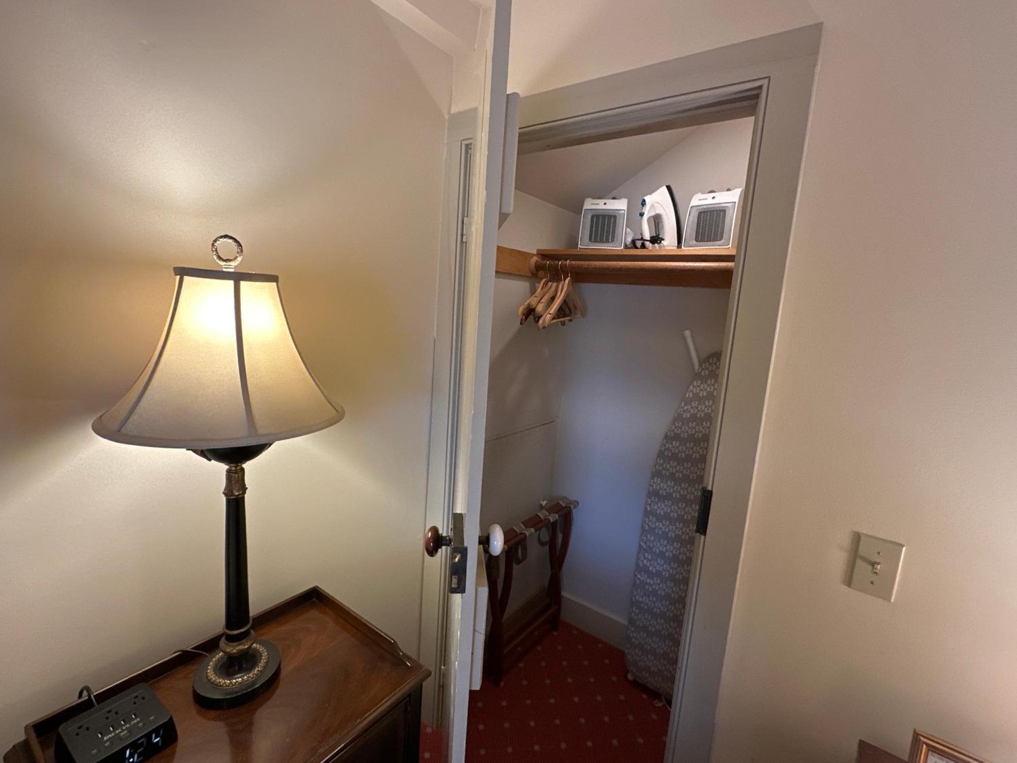 The 1708 House Bed & Breakfast Southampton Ngoại thất bức ảnh