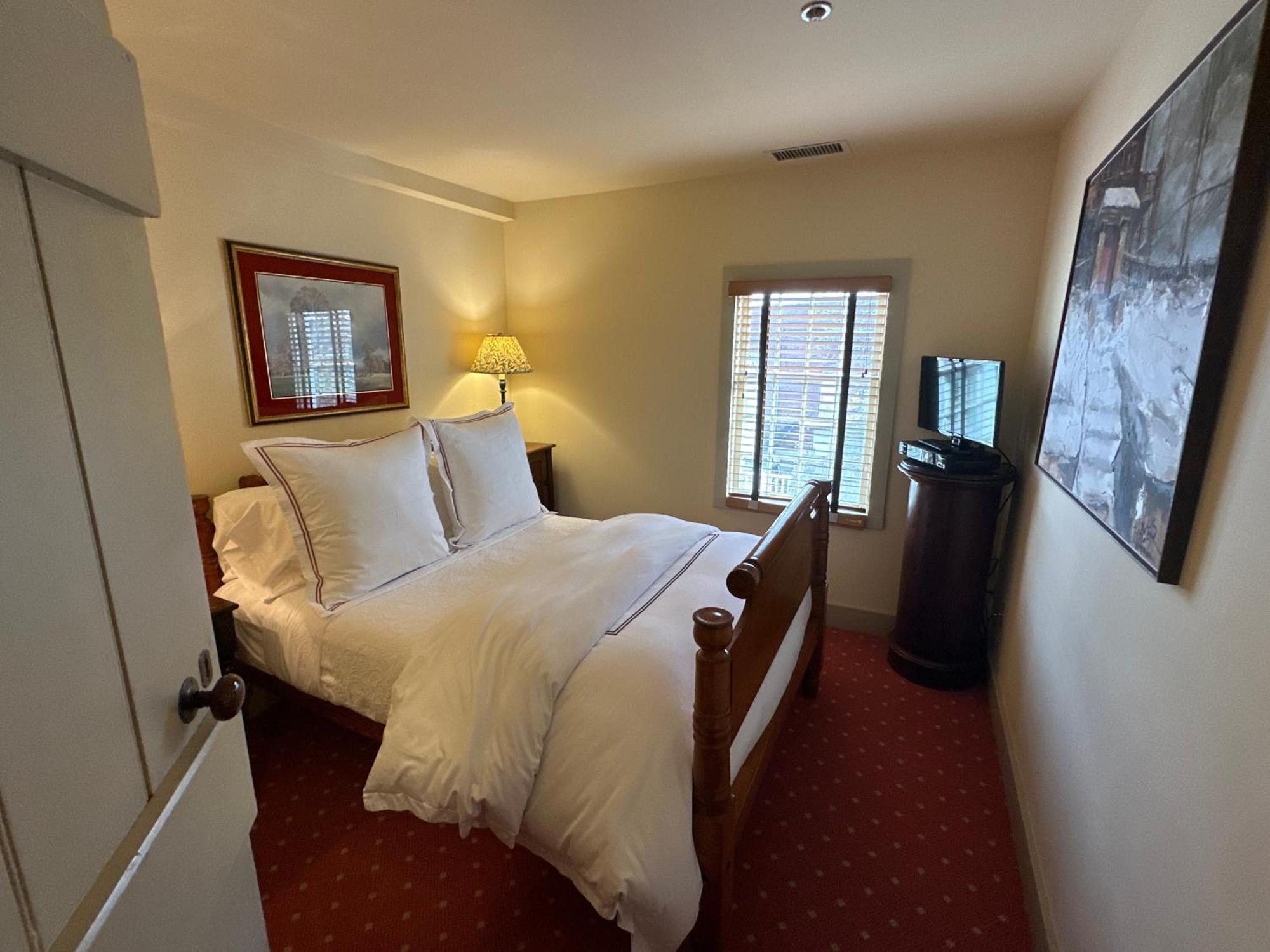 The 1708 House Bed & Breakfast Southampton Ngoại thất bức ảnh